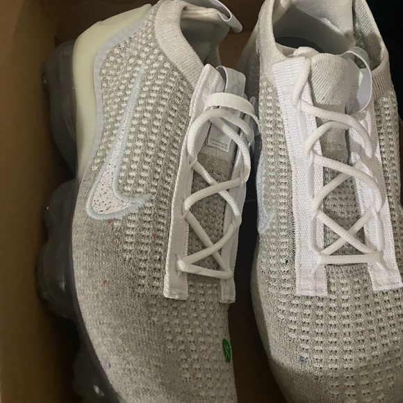 NEW Nike Air VaporMax FK
White Pure Platinum (Women's) - Picture 2 of 3